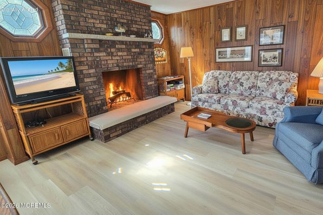 9 New York Avenue, Lavallette, NJ 08735