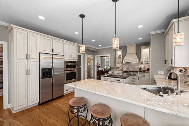 9020 Willow Lane, St. John, IN 46373