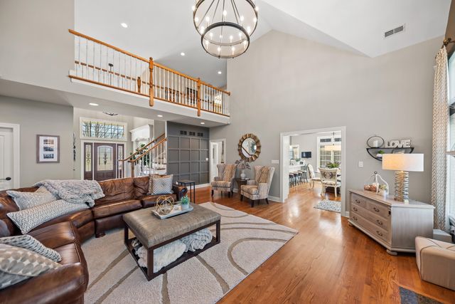 9020 Willow Lane, St. John, IN 46373