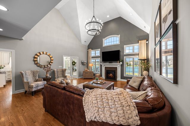 9020 Willow Lane, St. John, IN 46373