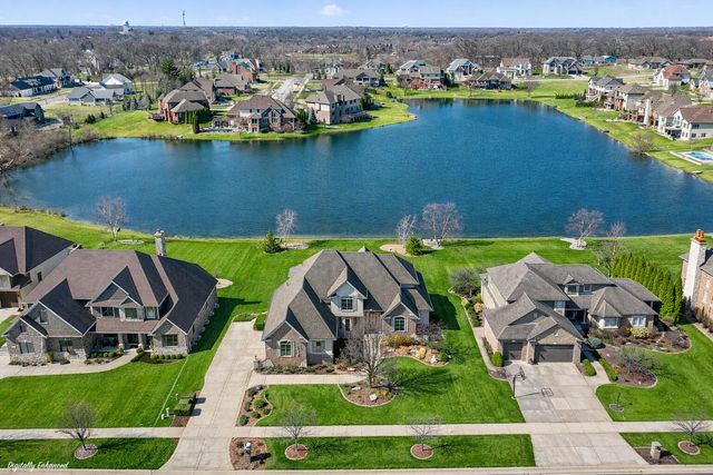 9020 Willow Lane, St. John, IN 46373