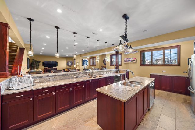 9020 Willow Lane, St. John, IN 46373