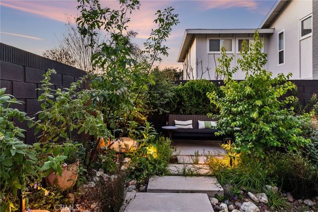 365 Monte Vista Avenue, Costa Mesa, CA 92627