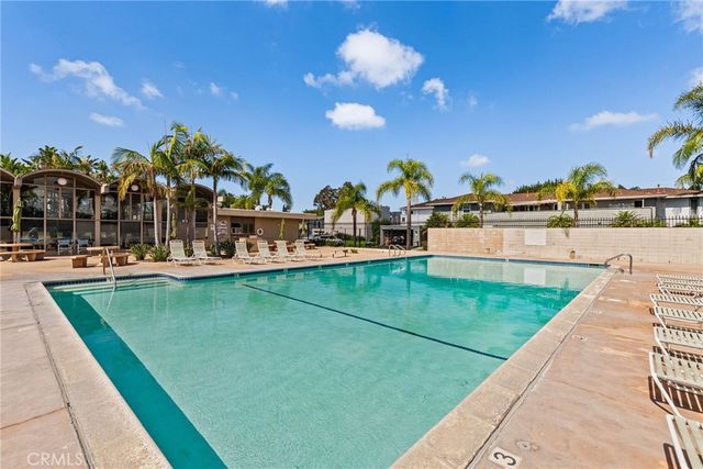 365 Monte Vista Avenue, Costa Mesa, CA 92627
