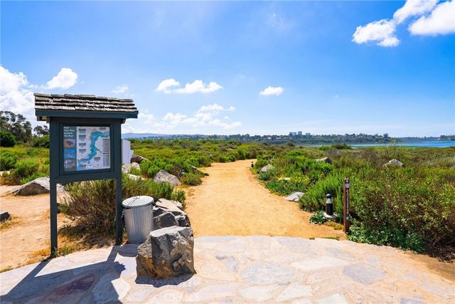 365 Monte Vista Avenue, Costa Mesa, CA 92627