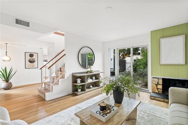 365 Monte Vista Avenue, Costa Mesa, CA 92627