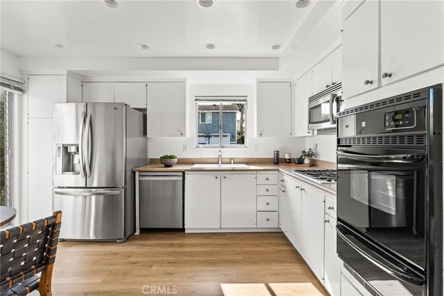 365 Monte Vista Avenue, Costa Mesa, CA 92627