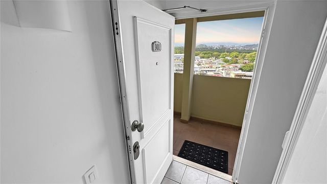 1050 LAS PALMAS AVENUE, COND PUERTA DE LA BAHIA 901, San Juan, PR 00907