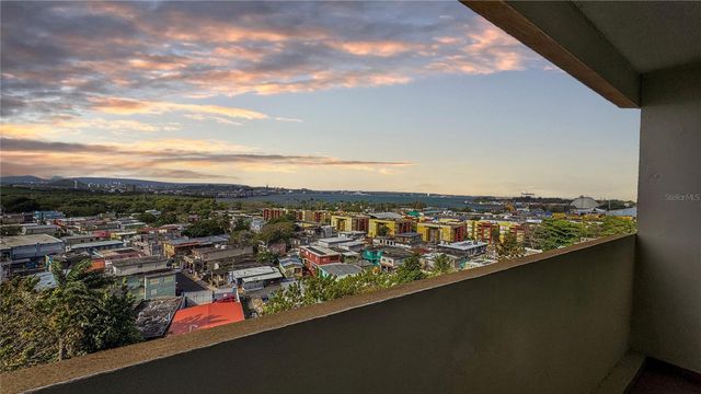 1050 LAS PALMAS AVENUE, COND PUERTA DE LA BAHIA 901, San Juan, PR 00907