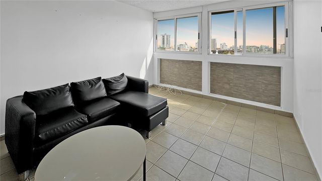 1050 LAS PALMAS AVENUE, COND PUERTA DE LA BAHIA 901, San Juan, PR 00907