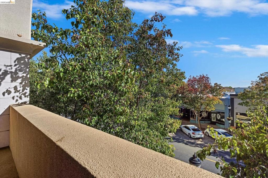 Image 11 of property listing at 88 88 E 6Th St 215, Pittsburg, CA 94565