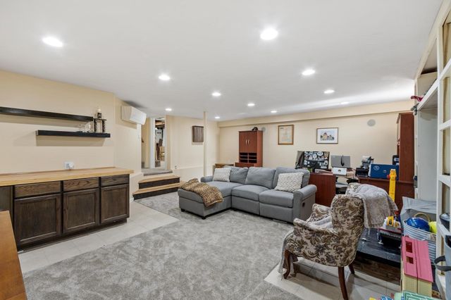 26 Atlanta Street, Haverhill, MA 01830