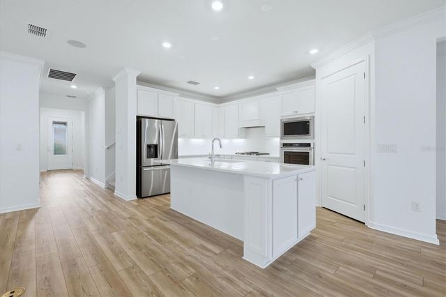 10619 SEA PINES PLACE, Parrish, FL 34219