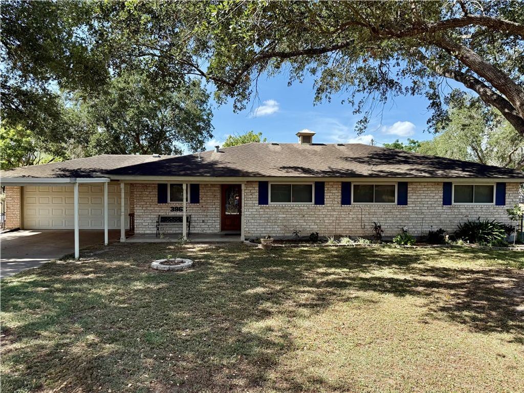 3962 Monta Dr, Robstown, TX 78380