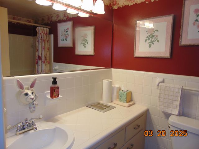 2915 W 13 Mile Road 209, Royal Oak, MI 48073