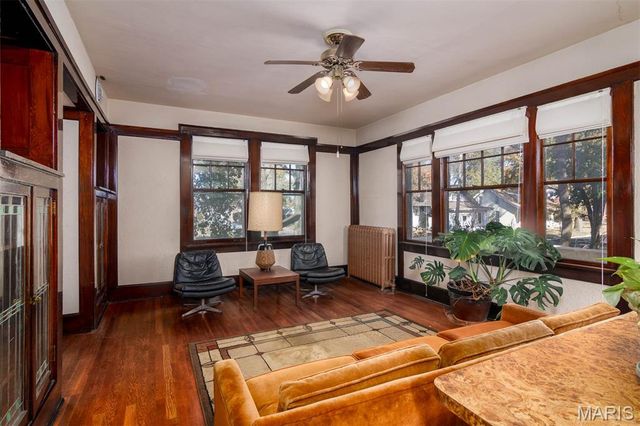 902 Walnut Street, Highland, IL 62249