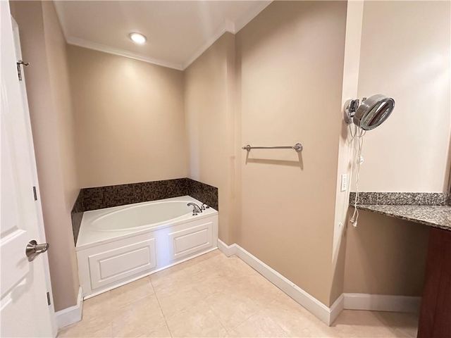 2626 Peachtree Road NW 1007, Atlanta, GA 30305