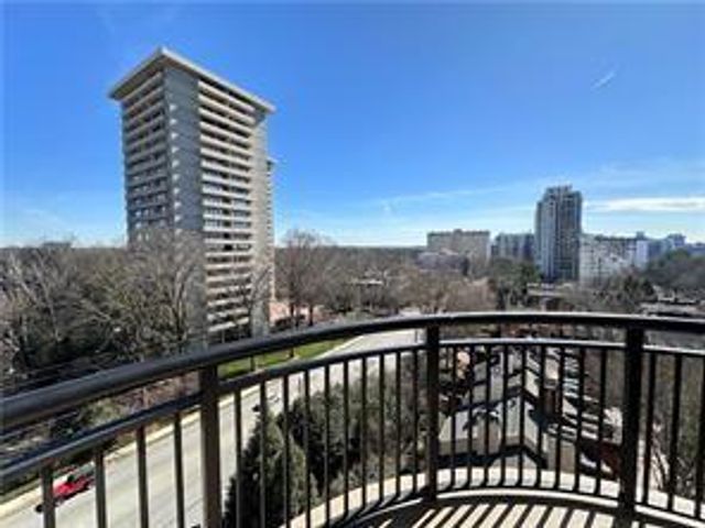 2626 Peachtree Road NW 1007, Atlanta, GA 30305