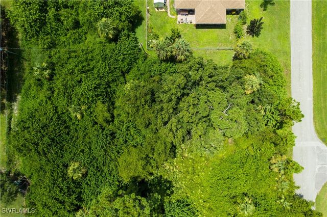 702 Robert AVE, Lehigh Acres, FL 33936