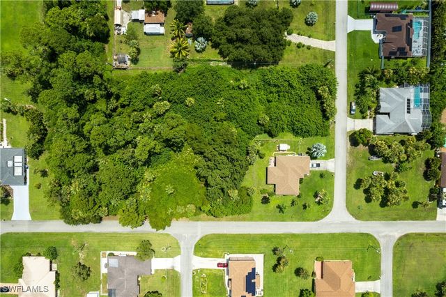 702 Robert AVE, Lehigh Acres, FL 33936