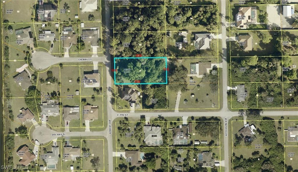 702 Robert AVE, Lehigh Acres, FL 33936