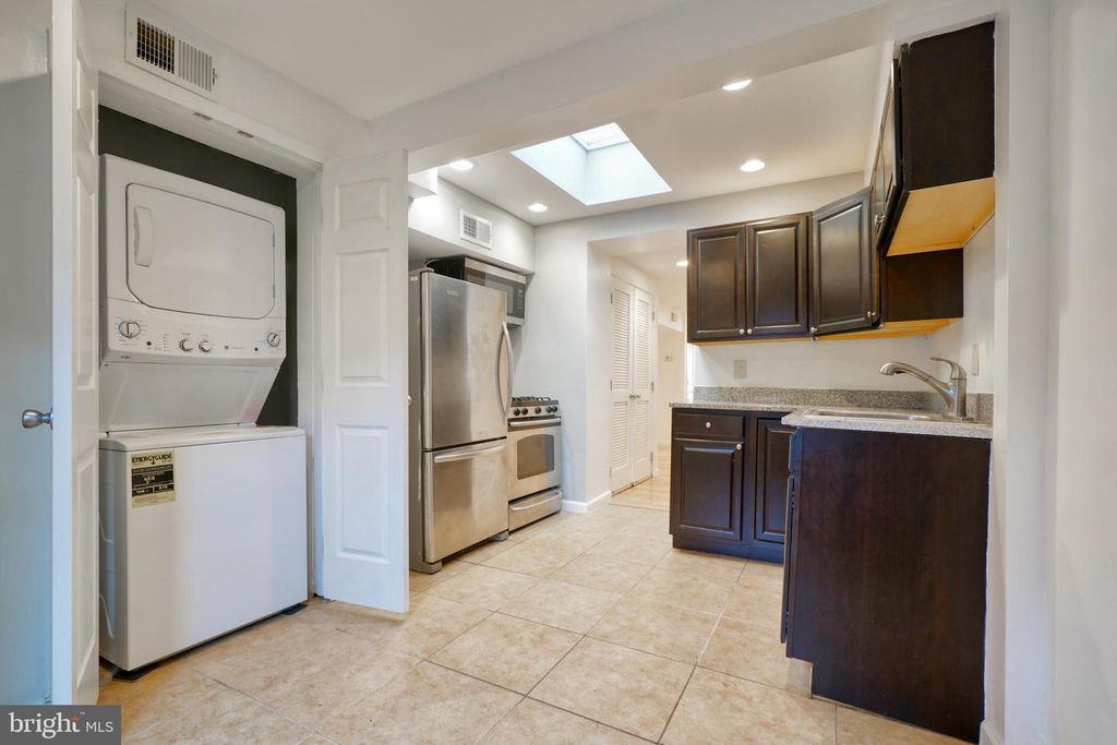 1029 BOOTH ST, Baltimore, MD 21223