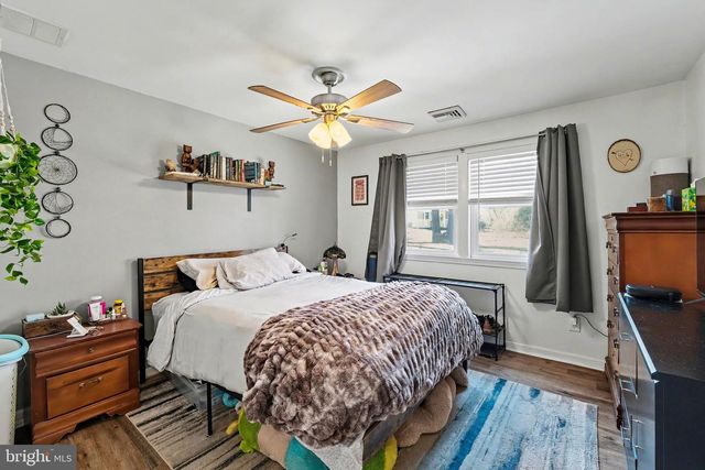 1434 10TH AVE, Williamstown, NJ 08094