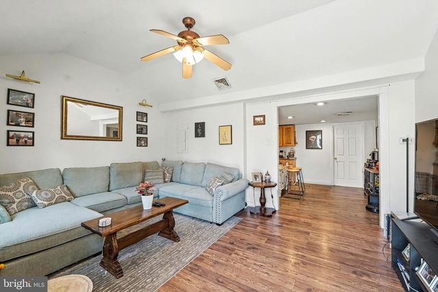 1434 10TH AVE, Williamstown, NJ 08094