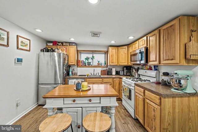 1434 10TH AVE, Williamstown, NJ 08094