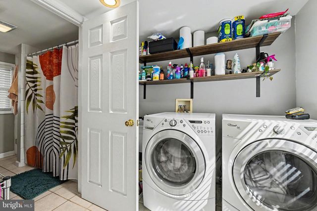 1434 10TH AVE, Williamstown, NJ 08094