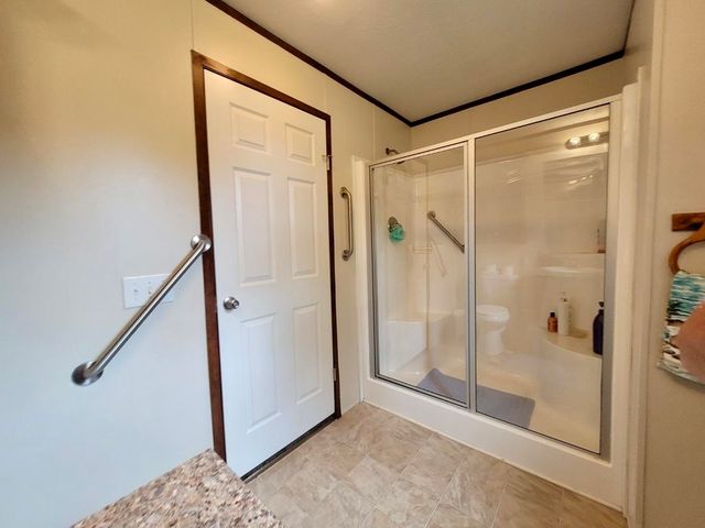 8204 WILLOW GLEN Drive, Erie, PA 16509