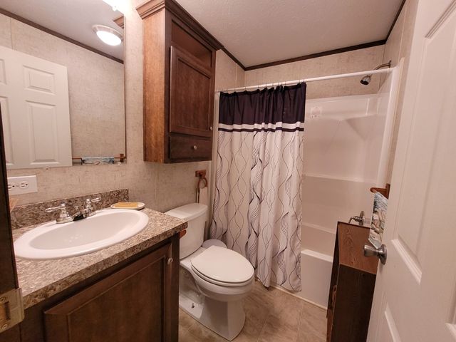 8204 WILLOW GLEN Drive, Erie, PA 16509