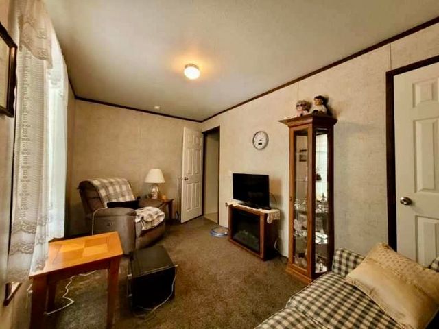 8204 WILLOW GLEN Drive, Erie, PA 16509