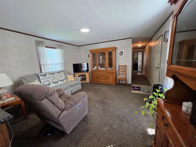 8204 WILLOW GLEN Drive, Erie, PA 16509