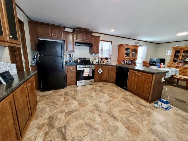 8204 WILLOW GLEN Drive, Erie, PA 16509