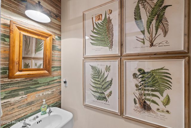 25 Oglethorpe Avenue, Clayton, NC 27527