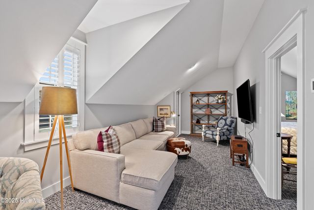 25 Oglethorpe Avenue, Clayton, NC 27527