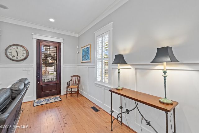 25 Oglethorpe Avenue, Clayton, NC 27527