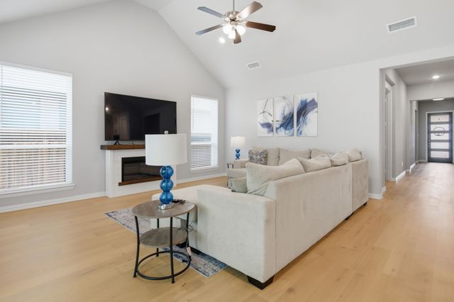 910 Winter Cherry Lane, Haslet, TX 76052