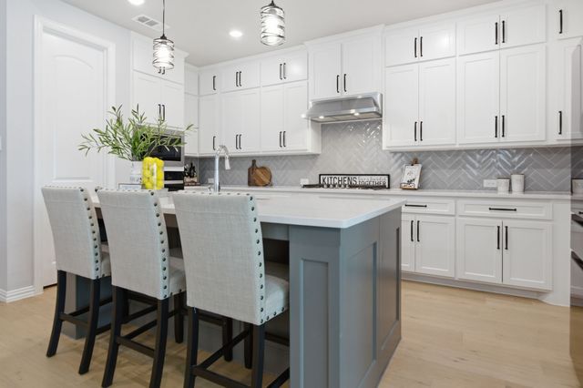 910 Winter Cherry Lane, Haslet, TX 76052