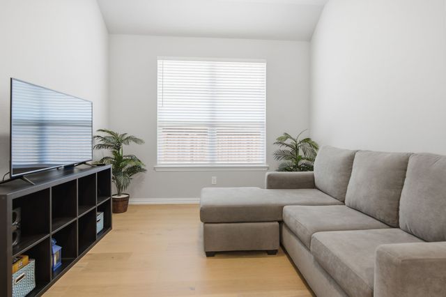 910 Winter Cherry Lane, Haslet, TX 76052