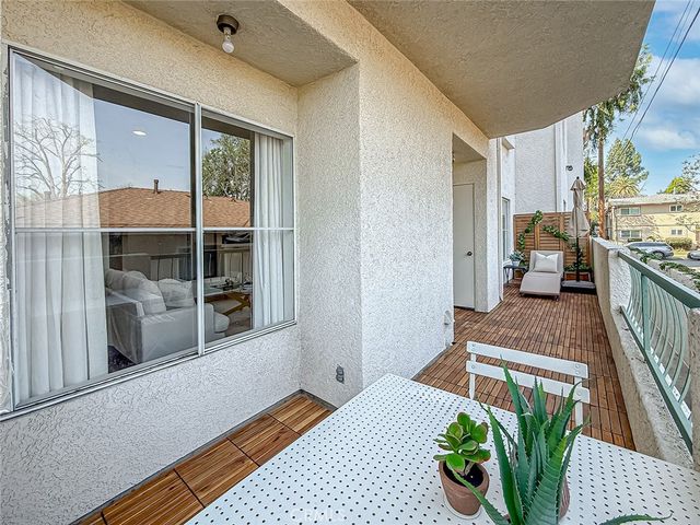 5420 Sylmar Avenue 118, Sherman Oaks, CA 91401