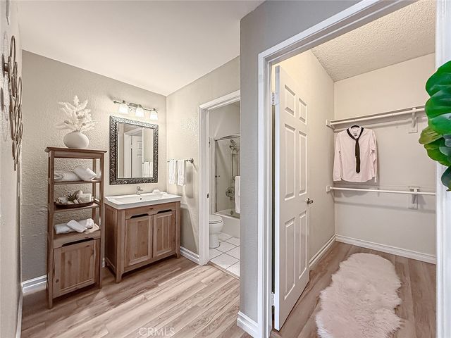 5420 Sylmar Avenue 118, Sherman Oaks, CA 91401