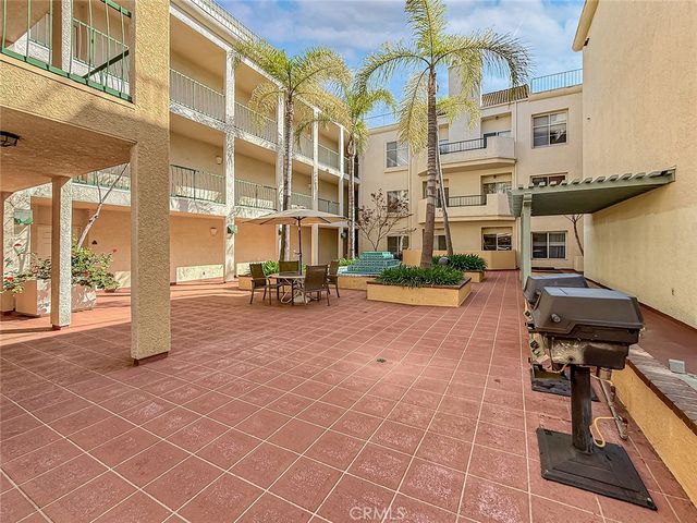 5420 Sylmar Avenue 118, Sherman Oaks, CA 91401
