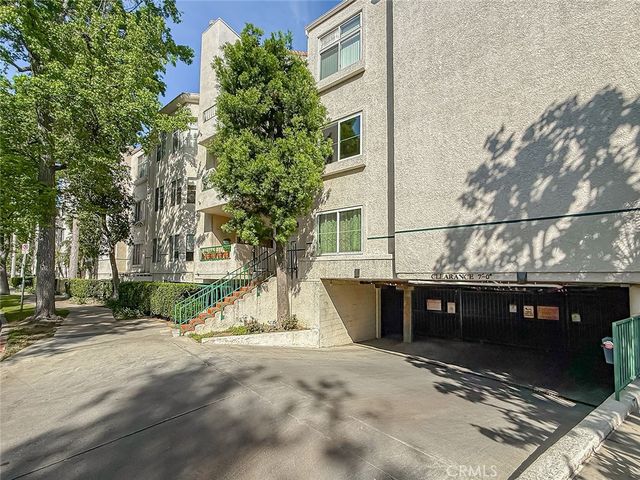 5420 Sylmar Avenue 118, Sherman Oaks, CA 91401