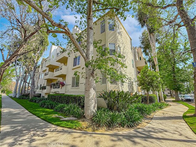 5420 Sylmar Avenue 118, Sherman Oaks, CA 91401