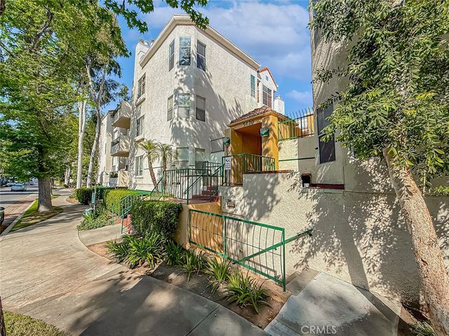 5420 Sylmar Avenue 118, Sherman Oaks, CA 91401