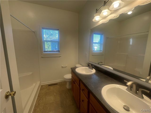 8686 Lavender Lane, Cicero, NY 13039