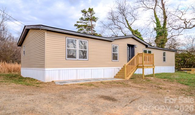 8 Teal Lane, Candler, NC 28715