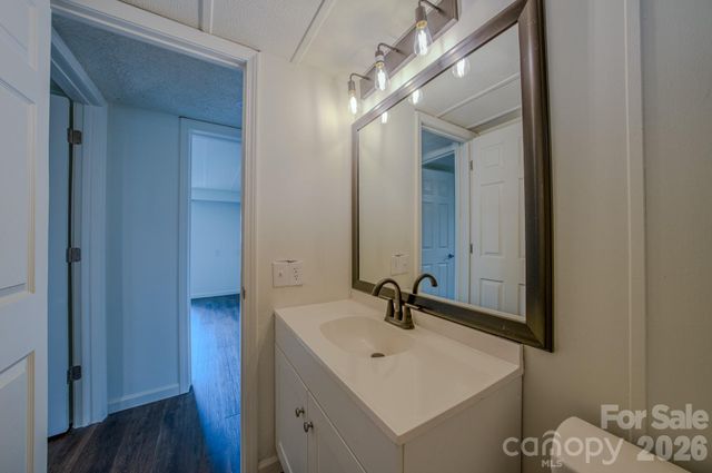 8 Teal Lane, Candler, NC 28715